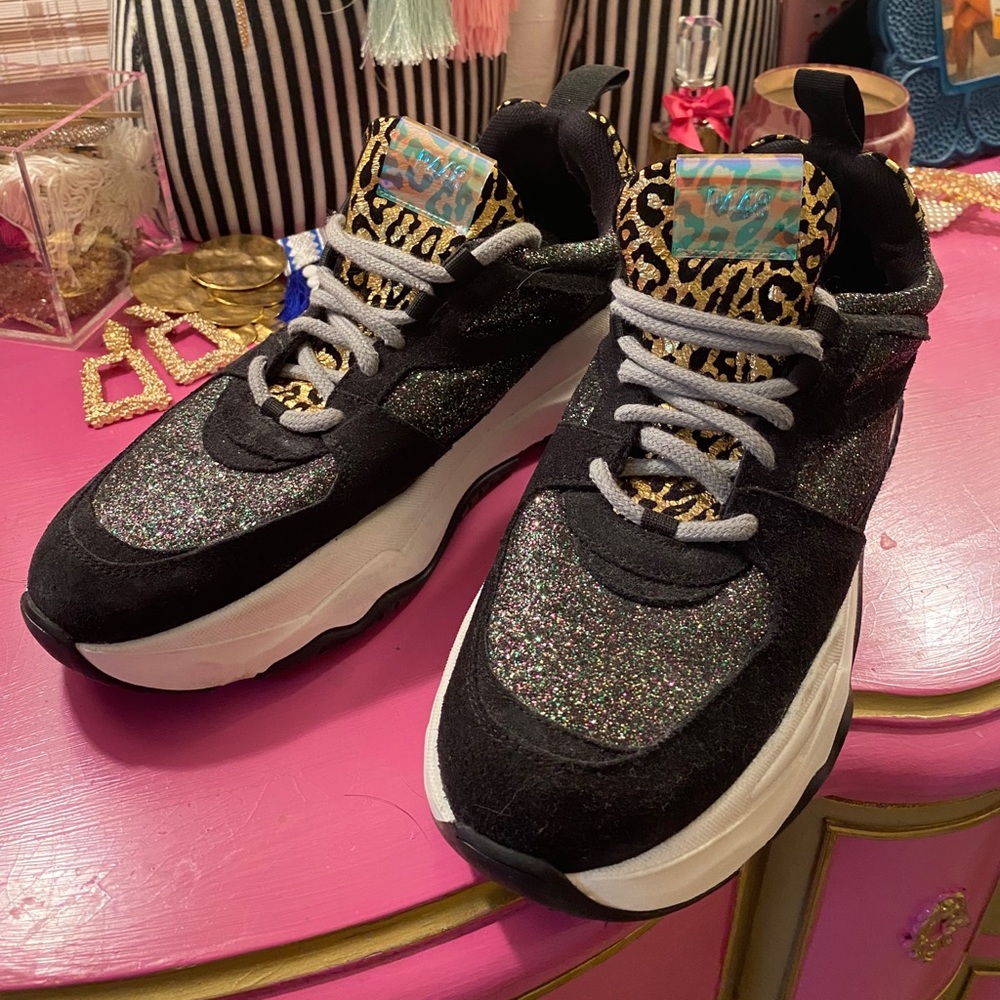 P448 Luke Sneakers